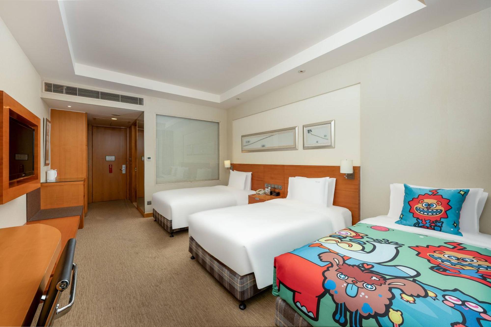 Holiday Inn Shanghai Pudong Kangqiao By Ihg - Free Shuttle Bus To Disney Land, Ins Swimming Pool מראה חיצוני תמונה