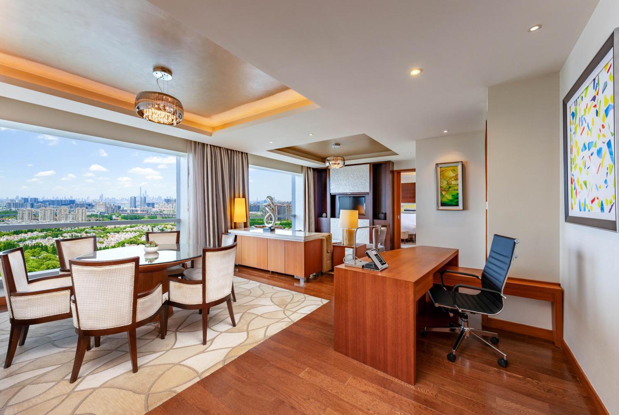 Holiday Inn Shanghai Pudong Kangqiao By Ihg - Free Shuttle Bus To Disney Land, Ins Swimming Pool מראה חיצוני תמונה
