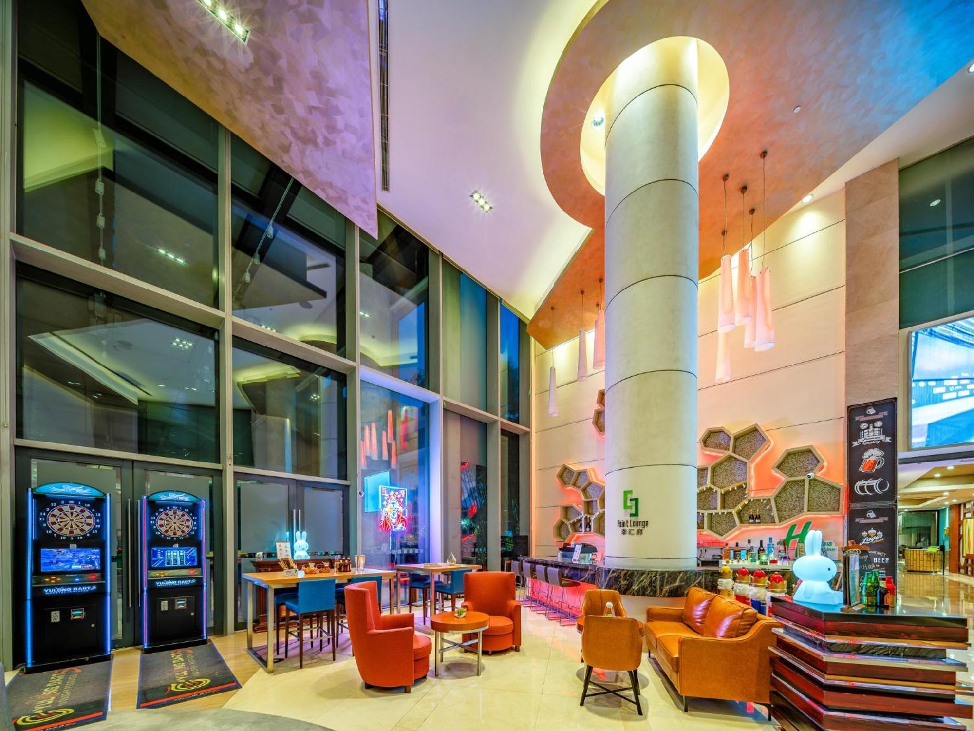 Holiday Inn Shanghai Pudong Kangqiao By Ihg - Free Shuttle Bus To Disney Land, Ins Swimming Pool מראה חיצוני תמונה