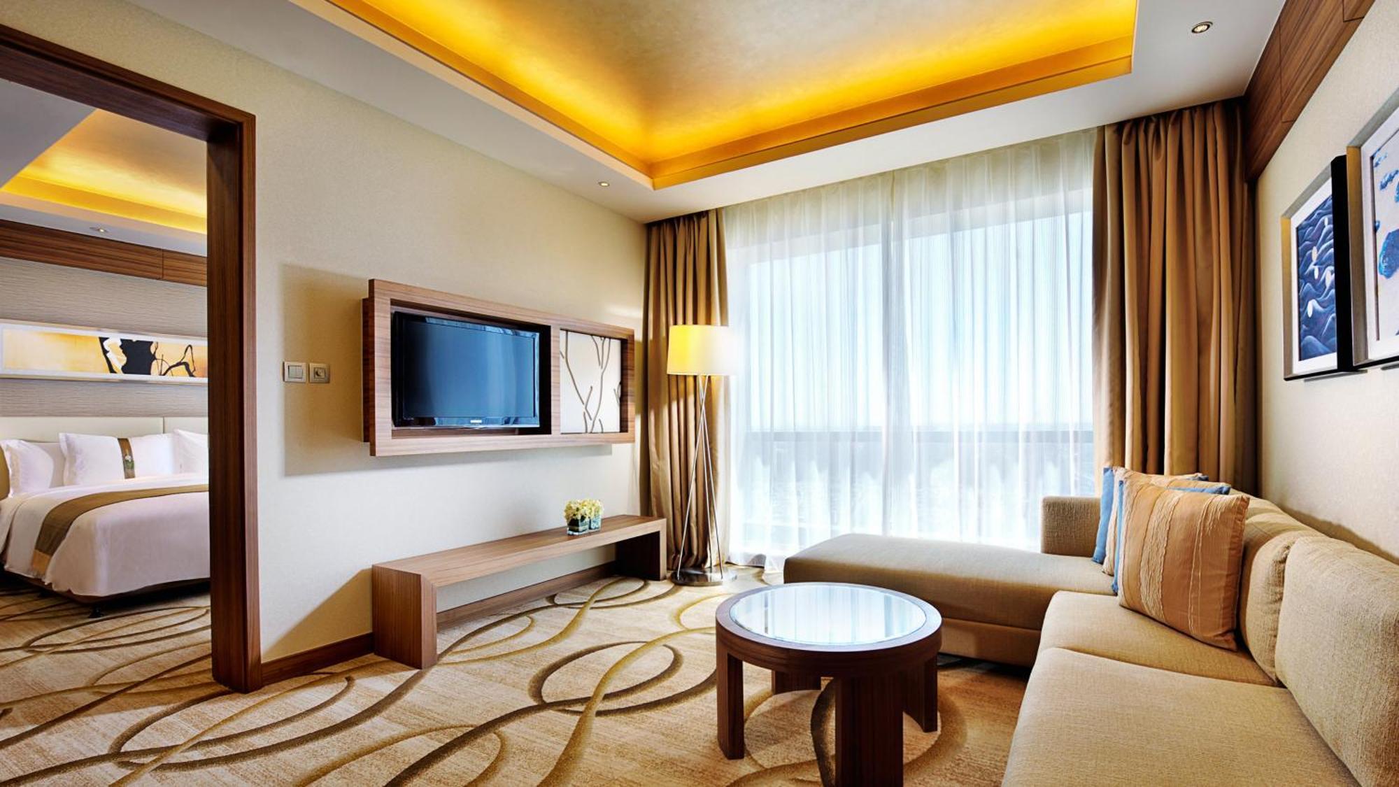Holiday Inn Shanghai Pudong Kangqiao By Ihg - Free Shuttle Bus To Disney Land, Ins Swimming Pool מראה חיצוני תמונה